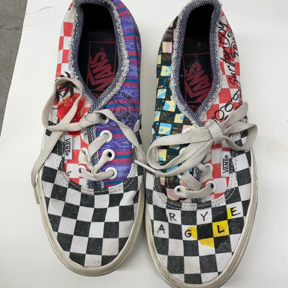 Vans Stranger Things Youth Unisex Sneakers Size  Boys 3.5  Girls 5.0